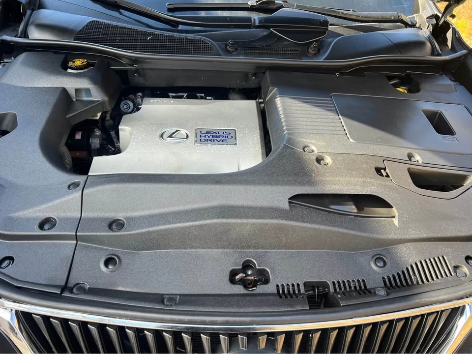 2010 Lexus RX 3rd Gen - Image 16 of 20
