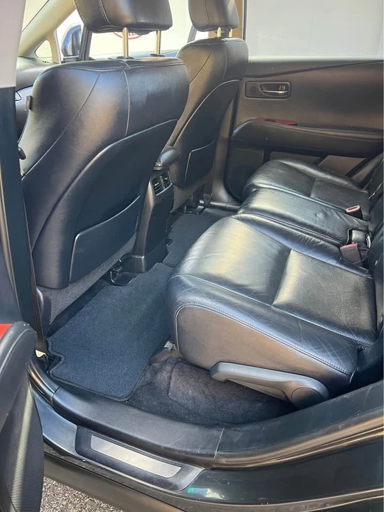 2010 Lexus RX 3rd Gen - Image 13 of 20