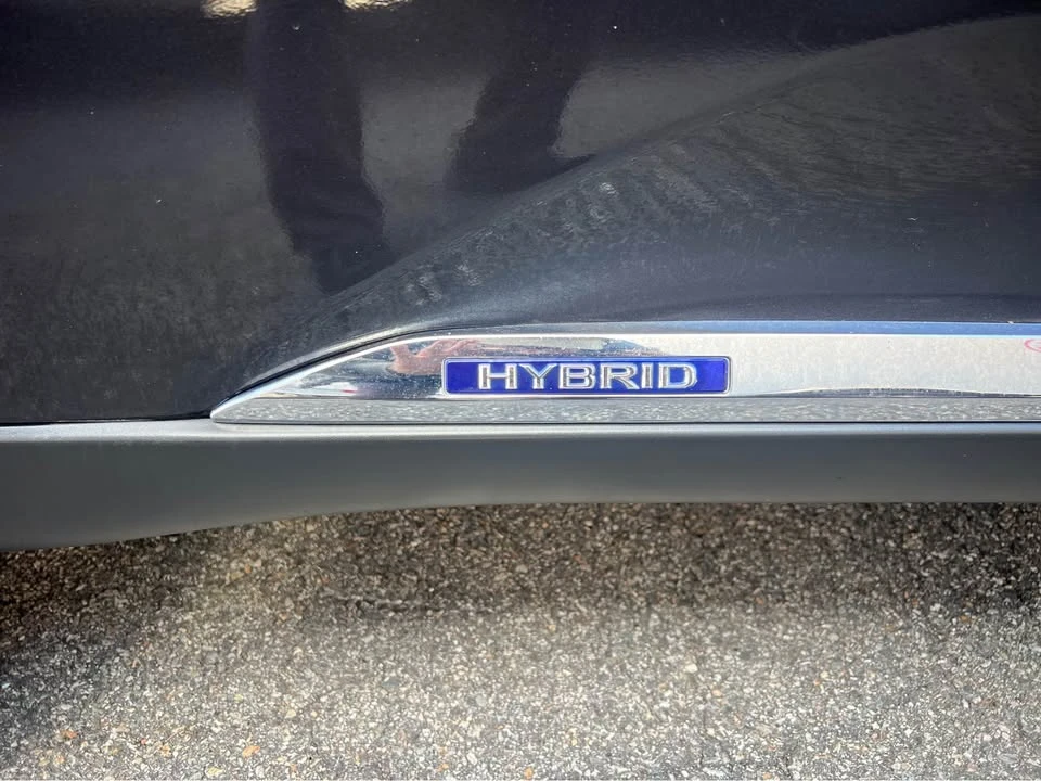 2010 Lexus RX 3rd Gen - Image 9 of 20