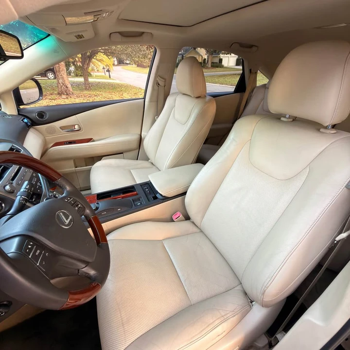2010 Lexus RX 3rd Gen - Image 7 of 12