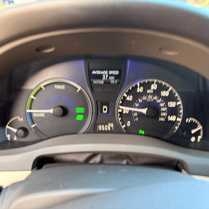 2010 Lexus RX 3rd Gen - Image 11 of 12