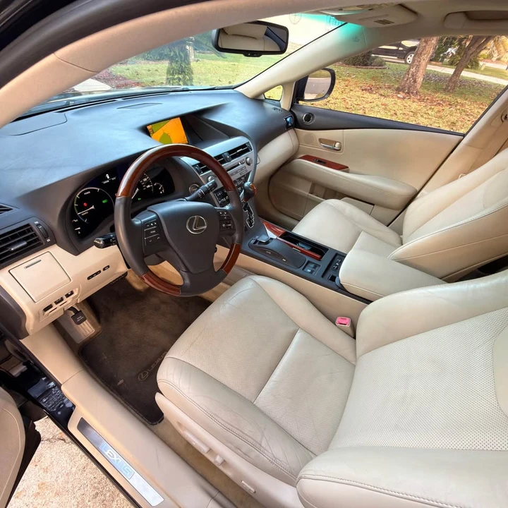 2010 Lexus RX 3rd Gen - Image 12 of 12