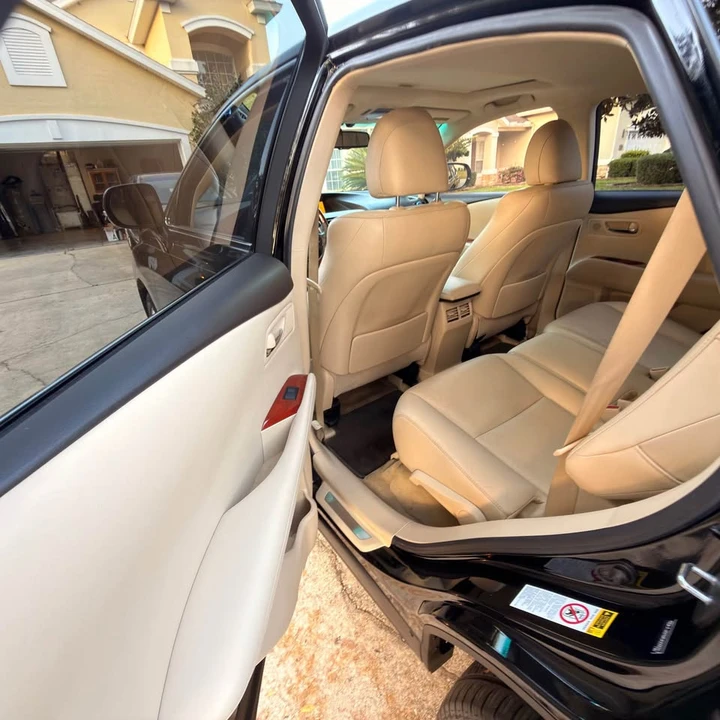 2010 Lexus RX 3rd Gen - Image 8 of 12