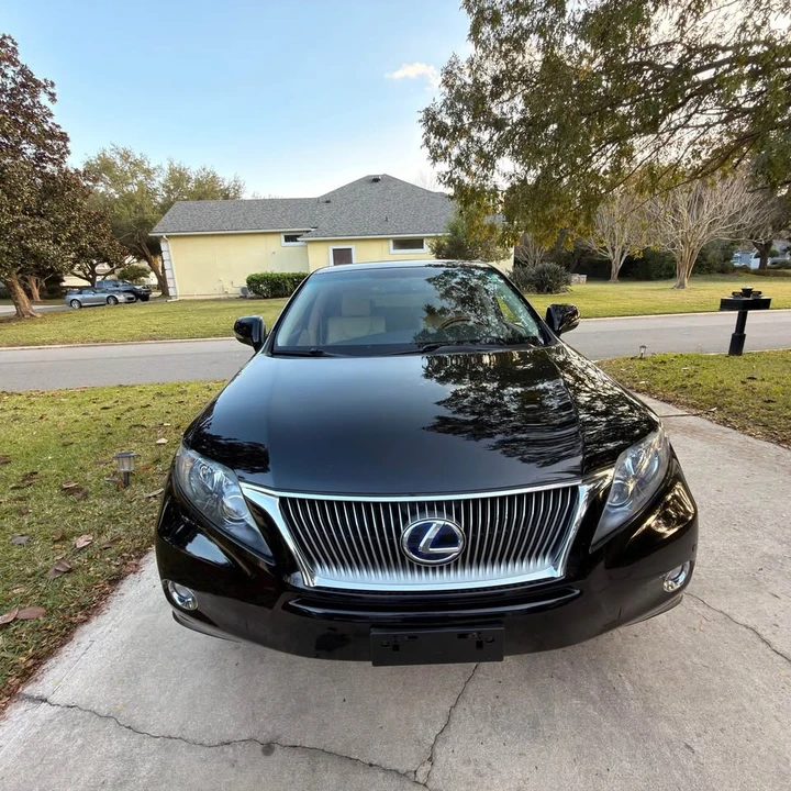 2010 Lexus RX 3rd Gen - Image 2 of 12
