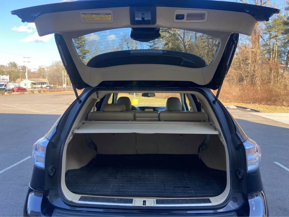 2010 Lexus RX 3rd Gen - Image 15 of 19