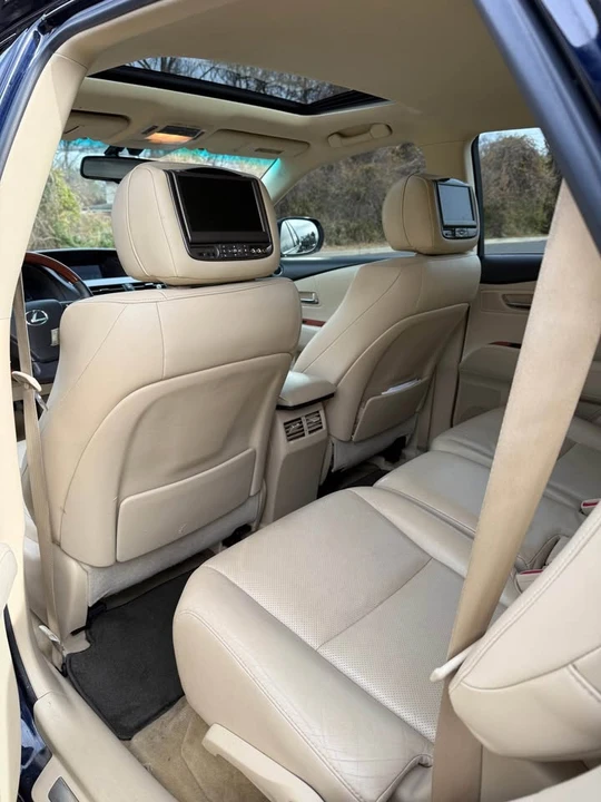 2010 Lexus RX 3rd Gen - Image 10 of 13