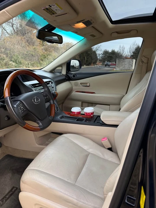 2010 Lexus RX 3rd Gen - Image 6 of 13