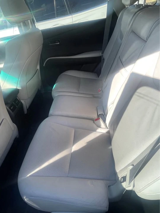 2010 Lexus RX 3rd Gen - Image 10 of 16