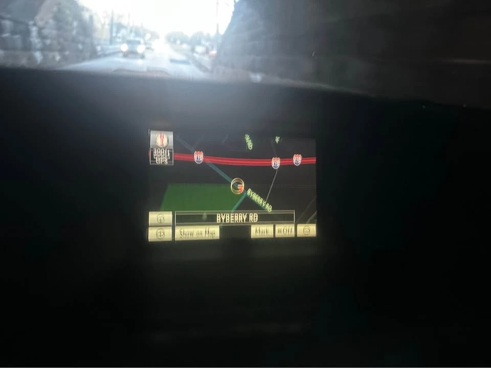 2010 Lexus RX 3rd Gen - Image 16 of 17