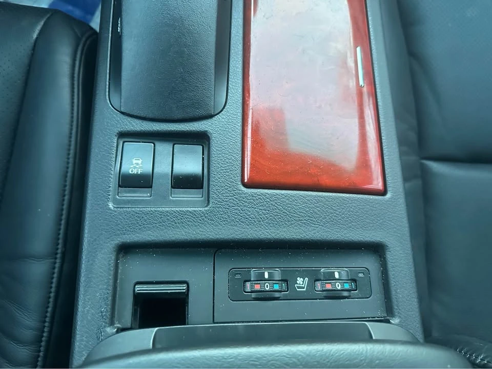 2010 Lexus RX 3rd Gen - Image 12 of 17