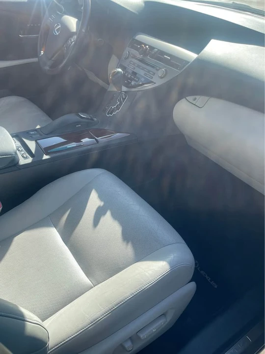 2010 Lexus RX 3rd Gen - Image 4 of 16