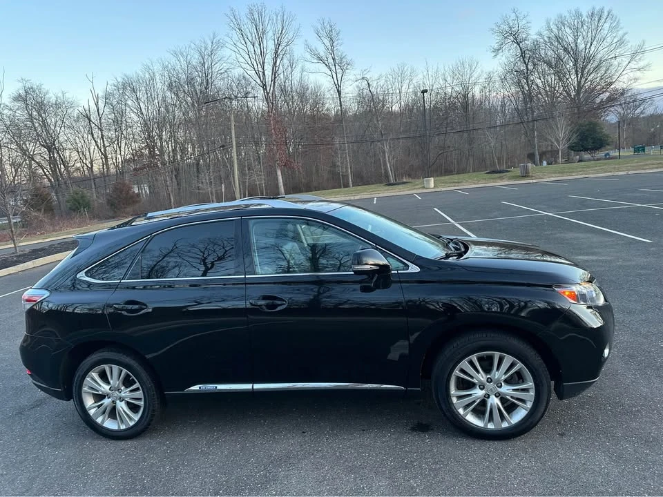 2010 Lexus RX 3rd Gen - Image 3 of 17