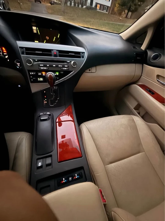 2010 Lexus RX 3rd Gen - Image 7 of 12