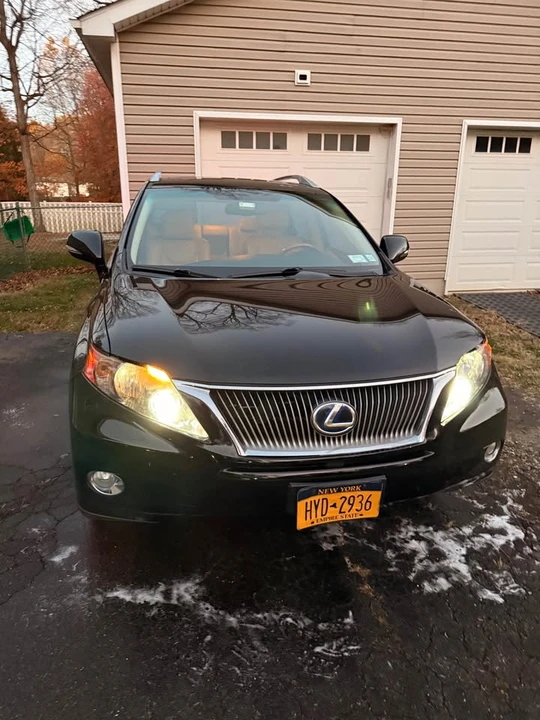 2010 Lexus RX 3rd Gen - Image 2 of 12