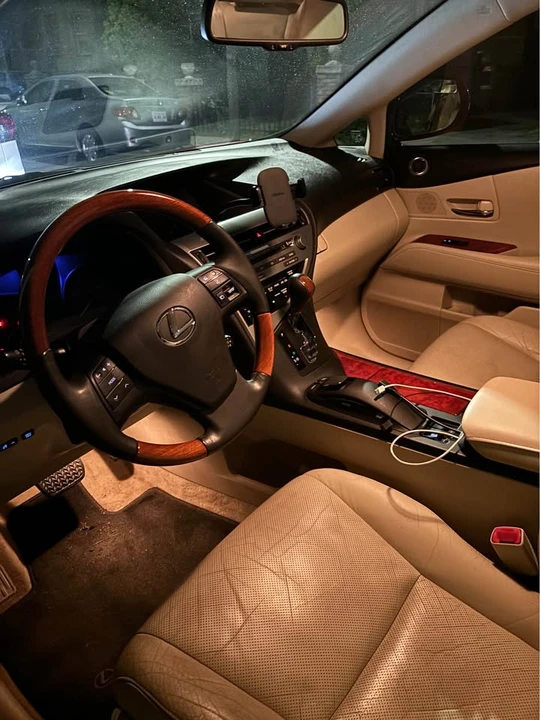 2010 Lexus RX 3rd Gen - Image 6 of 13