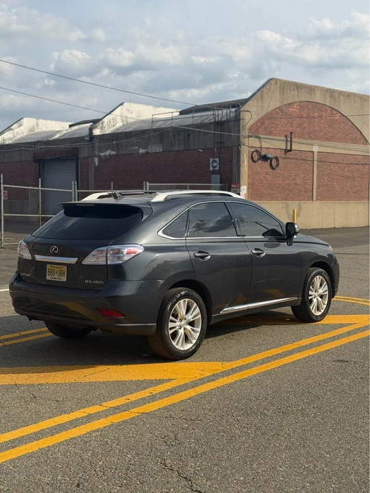 2010 Lexus RX 3rd Gen - Image 6 of 17