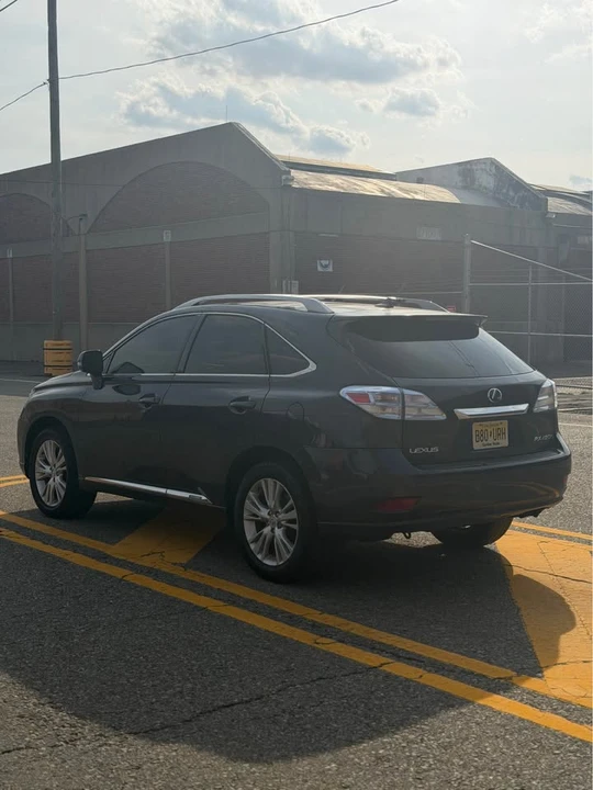 2010 Lexus RX 3rd Gen - Image 4 of 17