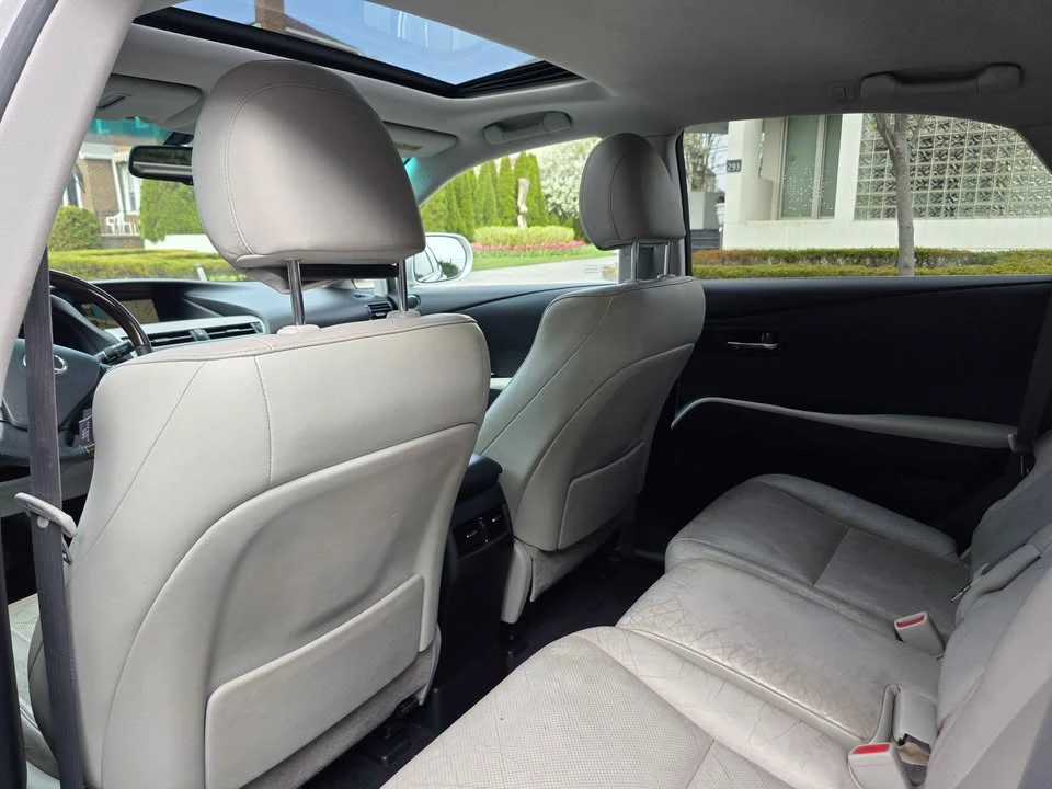 2010 Lexus RX 3rd Gen - Image 11 of 19