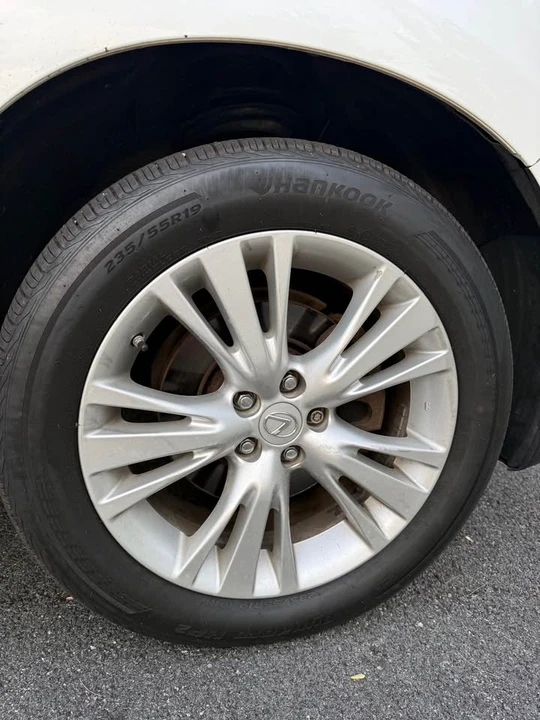 2010 Lexus RX 3rd Gen - Image 15 of 17