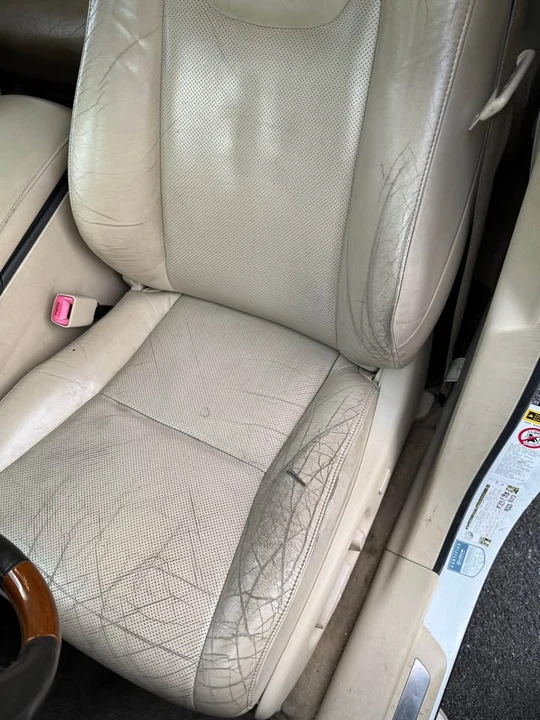 2010 Lexus RX 3rd Gen - Image 7 of 17