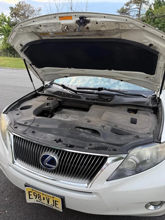 2010 Lexus RX 3rd Gen - Image 6 of 17