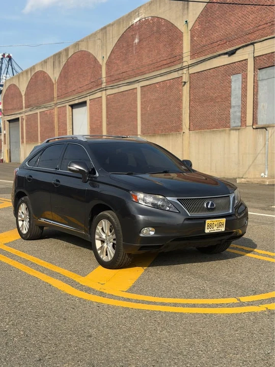 2010 Lexus RX 3rd Gen - Image 8 of 17