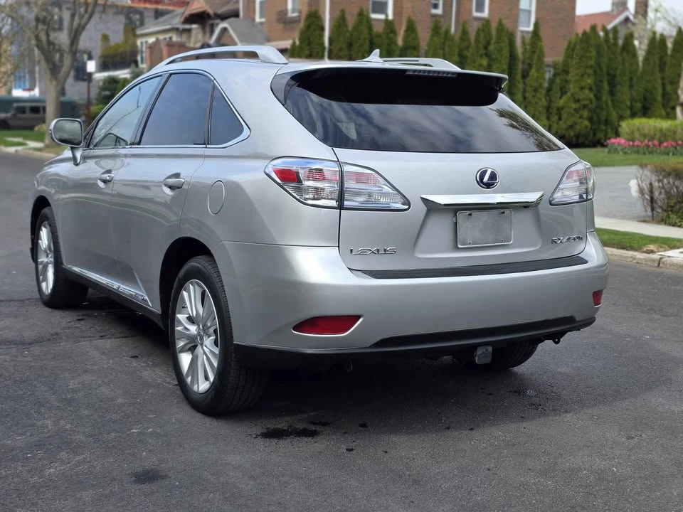2010 Lexus RX 3rd Gen - Image 5 of 19