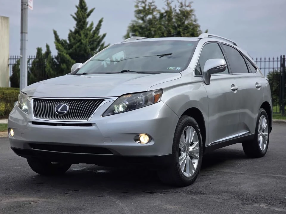 2010 Lexus RX 3rd Gen - Image 3 of 19