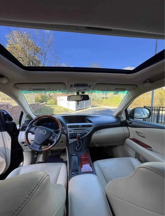 2010 Lexus RX 3rd Gen - Image 7 of 11