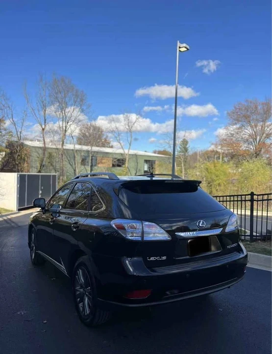 2010 Lexus RX 3rd Gen - Image 6 of 11