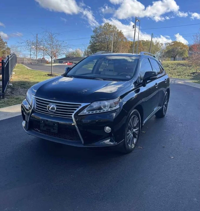 2010 Lexus RX 3rd Gen - Image 3 of 11