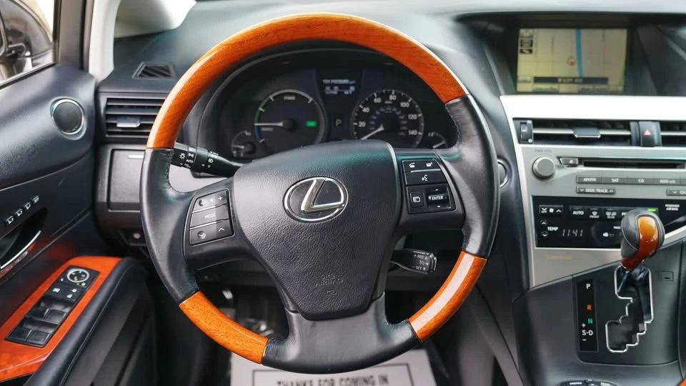 2010 Lexus RX 3rd Gen - Image 16 of 20