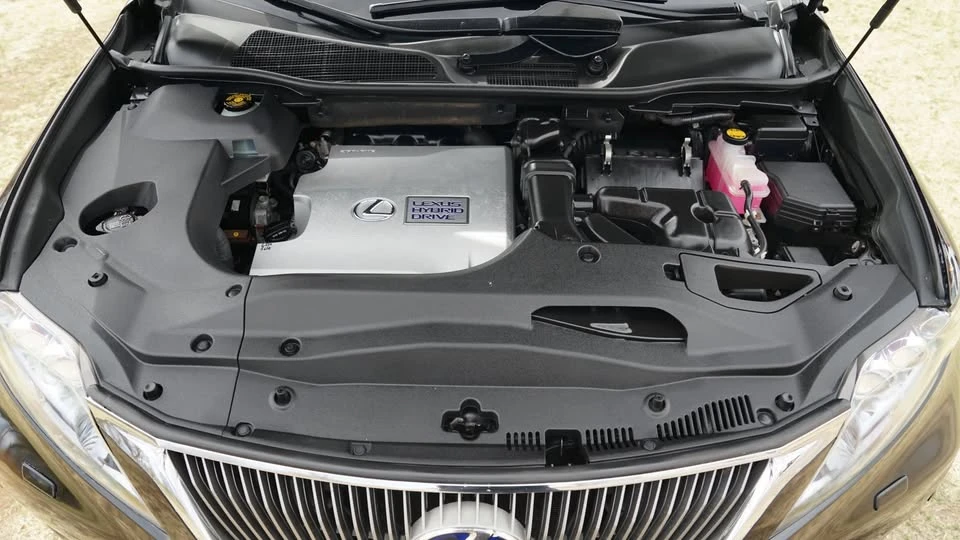 2010 Lexus RX 3rd Gen - Image 19 of 20