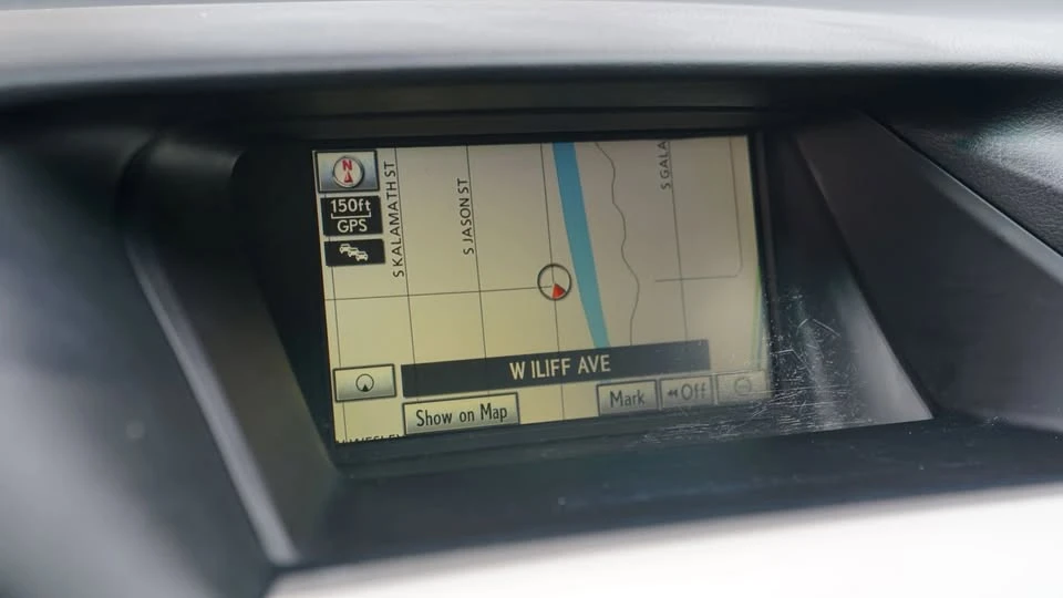 2010 Lexus RX 3rd Gen - Image 12 of 20