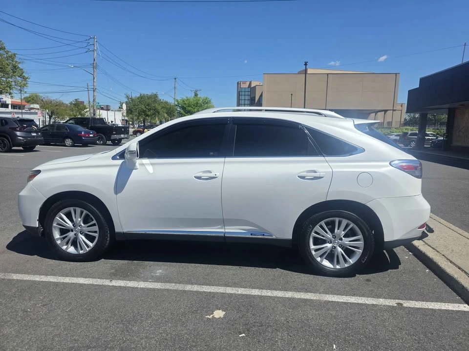 2010 Lexus RX 3rd Gen - Image 2 of 12