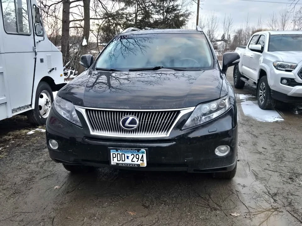 2010 Lexus RX 3rd Gen - Image 2 of 18