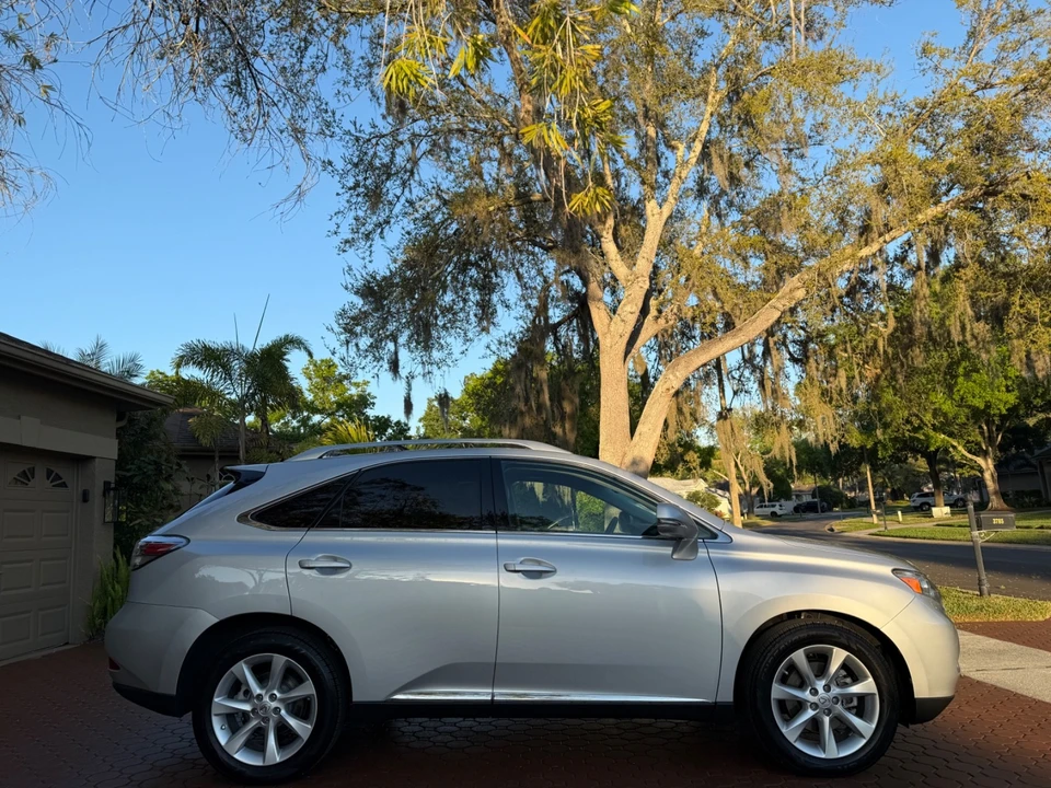 2010 Lexus RX 3rd Gen - Image 2 of 21