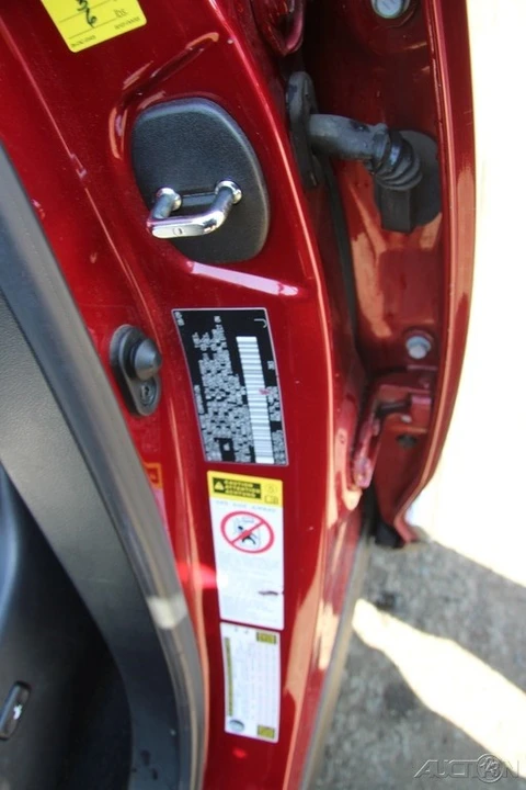 2010 Lexus RX 3rd Gen - Image 11 of 21