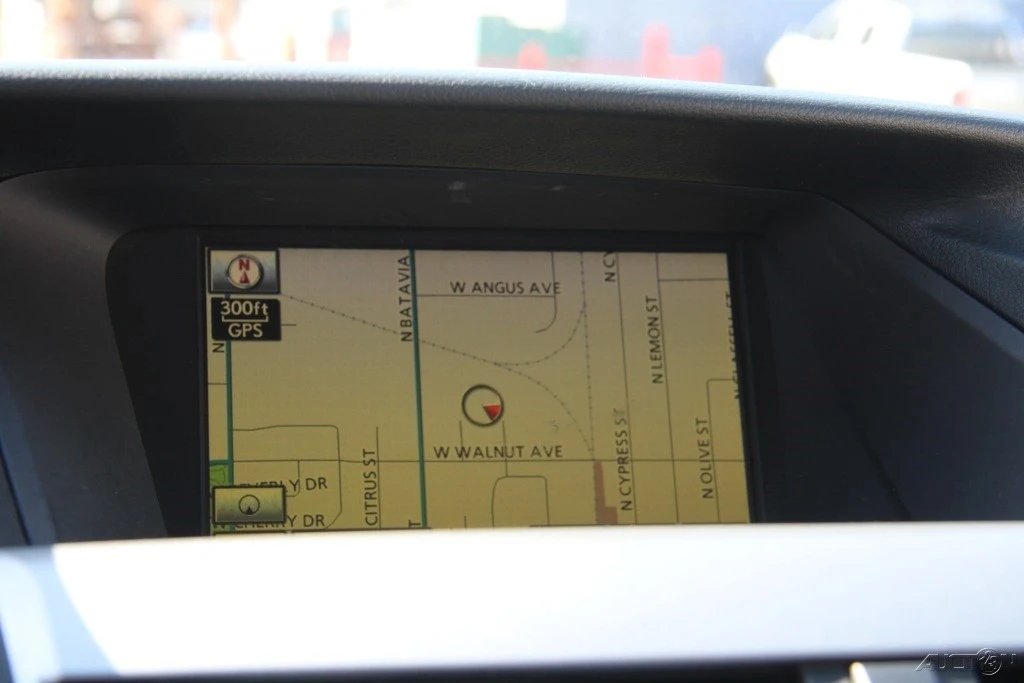 2010 Lexus RX 3rd Gen - Image 16 of 21
