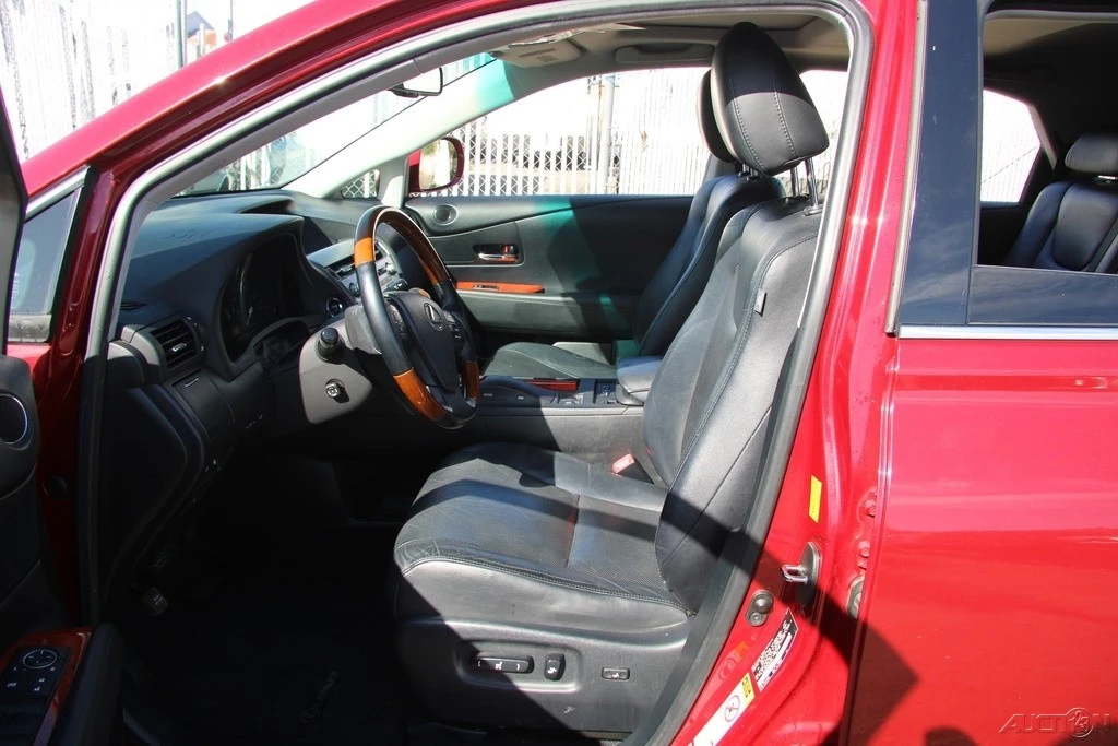 2010 Lexus RX 3rd Gen - Image 13 of 21