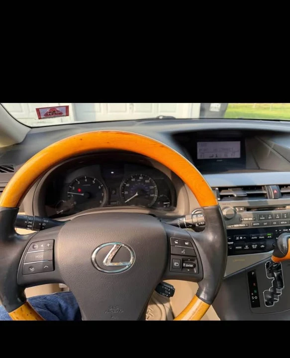 2010 Lexus RX 3rd Gen - Image 7 of 9