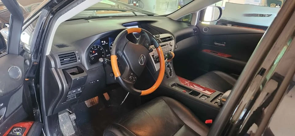 2010 Lexus RX 3rd Gen - Image 9 of 9