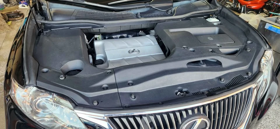 2010 Lexus RX 3rd Gen - Image 5 of 9