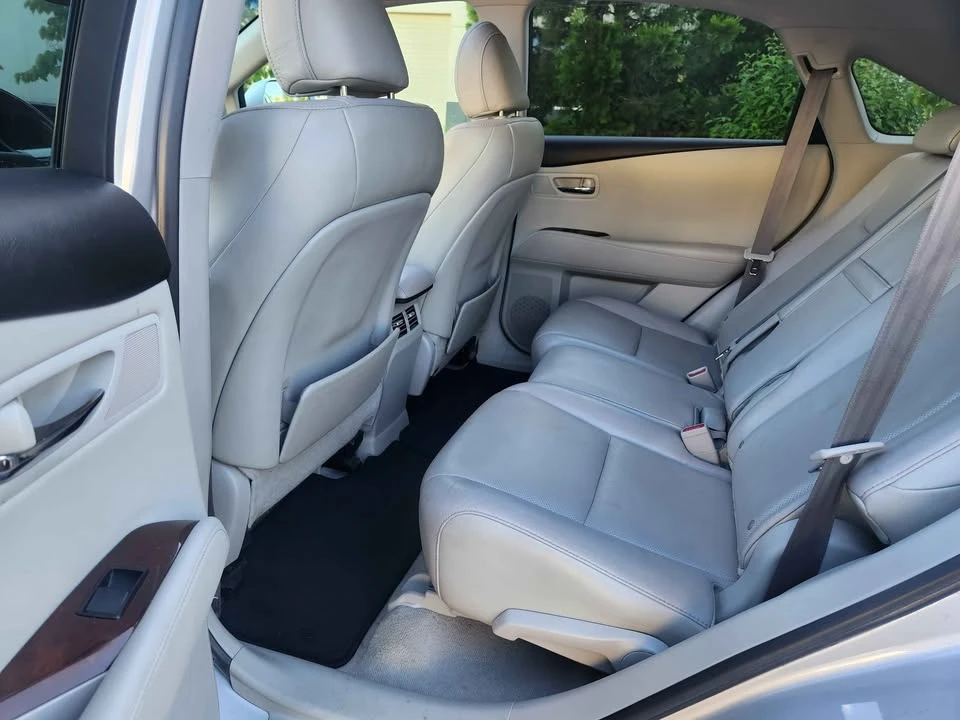 2010 Lexus RX 3rd Gen - Image 11 of 20