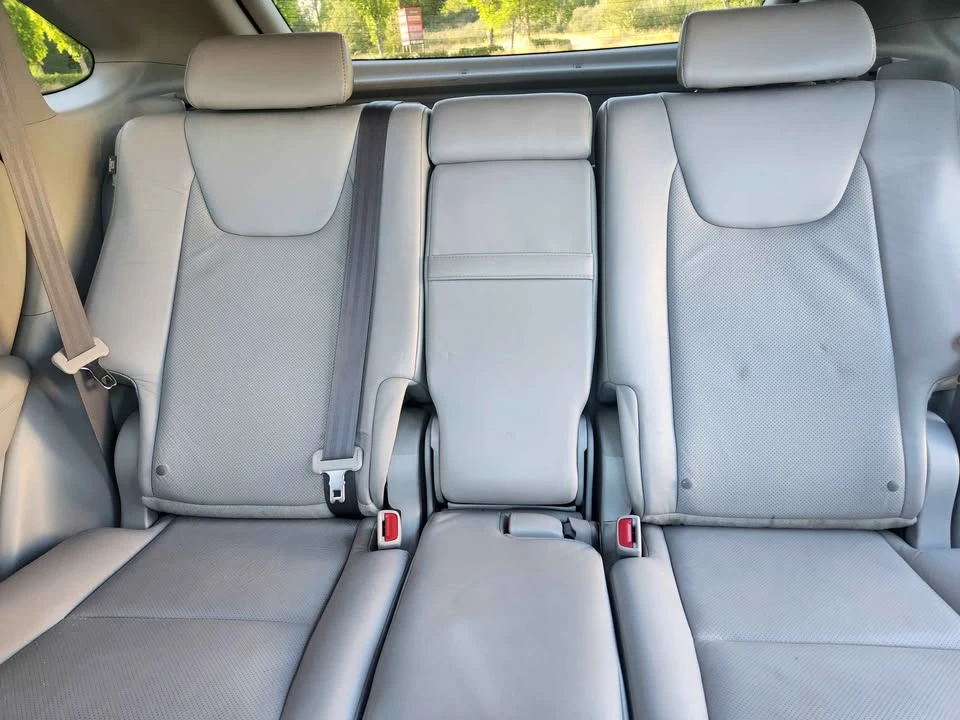 2010 Lexus RX 3rd Gen - Image 9 of 20