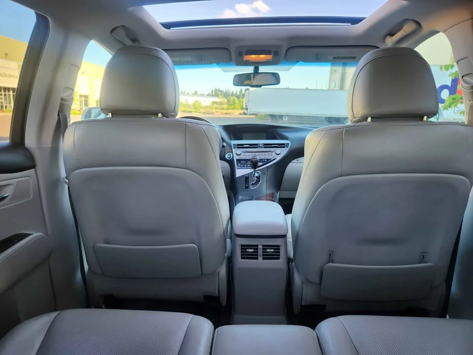 2010 Lexus RX 3rd Gen - Image 12 of 20