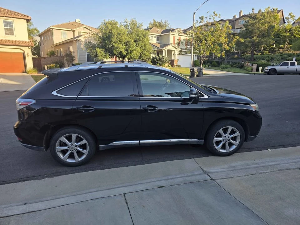2010 Lexus RX 3rd Gen - Image 17 of 19