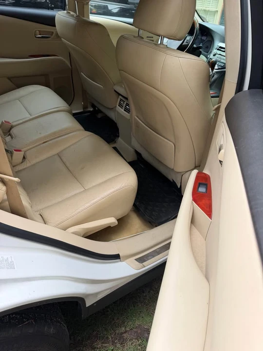 2010 Lexus RX 3rd Gen - Image 9 of 20