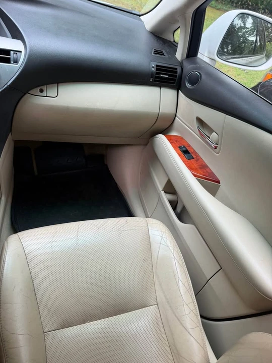 2010 Lexus RX 3rd Gen - Image 5 of 20