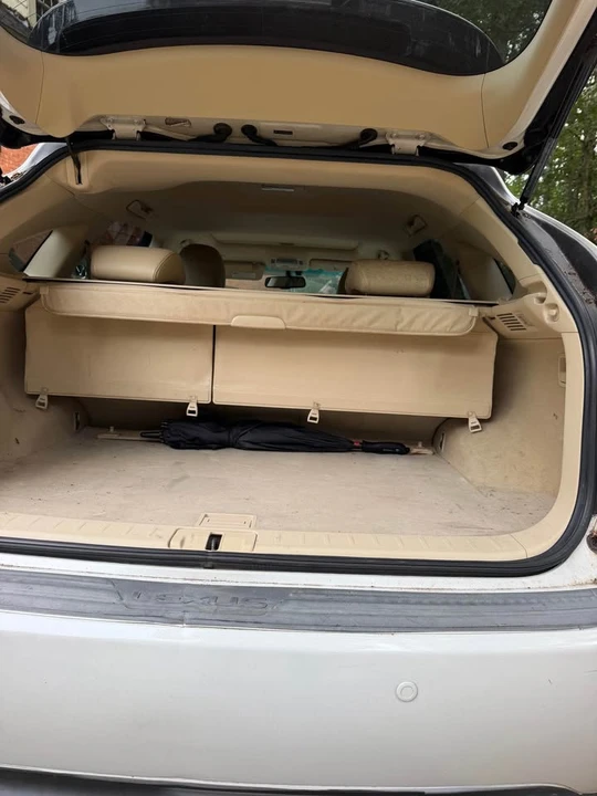2010 Lexus RX 3rd Gen - Image 11 of 20
